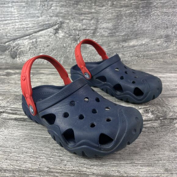 Crocs Kids Swiftwater Clog Size J2 Iconic Comfort Navy Blue With Red Strap USED - Picture 1 of 10